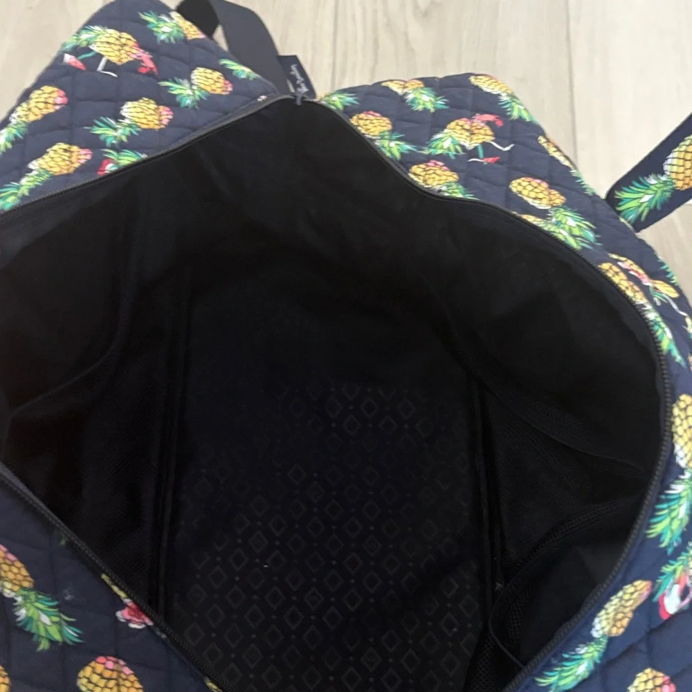 Vera Bradley Toucan Party Pineapple quilted bag set. Plus 4 other travel items - Picture 14 of 16